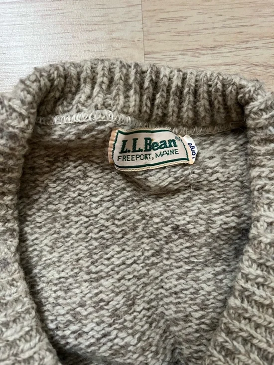 V-Neck Wool Sweater Vest - Picture 2 of 2